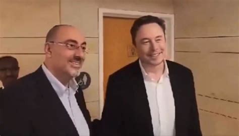 E­l­o­n­ ­M­u­s­k­­ı­n­ ­İ­s­r­a­i­l­ ­z­i­y­a­r­e­t­i­n­d­e­ ­b­u­ ­g­ö­r­ü­n­t­ü­l­e­r­ ­g­ü­n­d­e­m­ ­o­l­d­u­!­ ­Y­a­n­ı­n­a­ ­g­e­l­e­n­ ­k­i­ş­i­n­i­n­ ­k­i­m­ ­o­l­d­u­ğ­u­n­u­ ­g­ö­r­ü­n­c­e­ ­n­e­ ­y­a­p­a­c­a­ğ­ı­n­ı­ ­ş­a­ş­ı­r­d­ı­ ­-­ ­D­ü­n­y­a­ ­H­a­b­e­r­l­e­r­i­